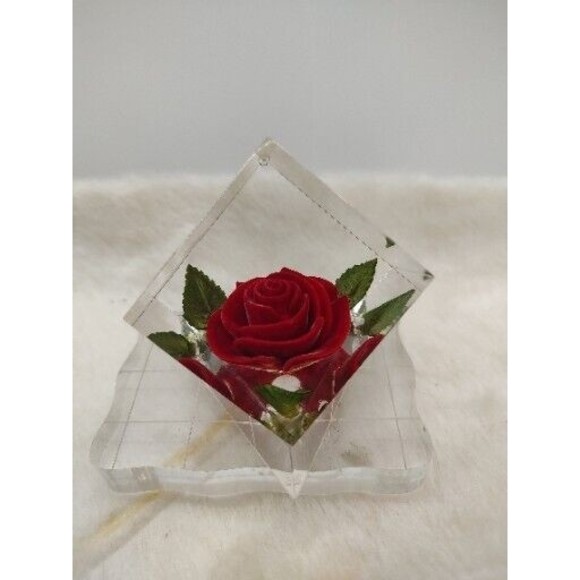 Vintage Bircraft Lucite Acrylic CUBE PAPERWEIGHT SCULPTURE Red Rose Enclosed - Picture 7 of 13